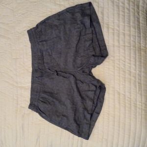 Jean dressier shorts mid high rise brand new Old Navy